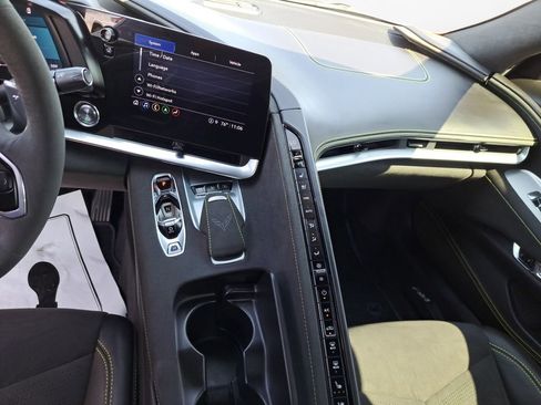 Used 2023 Chevrolet Corvette Stingray Premium Conv w/ Z51 Performance Package image 3