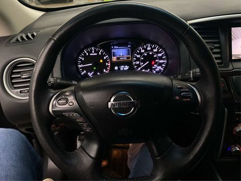 Used 2014 Nissan Pathfinder SL FWD image 21