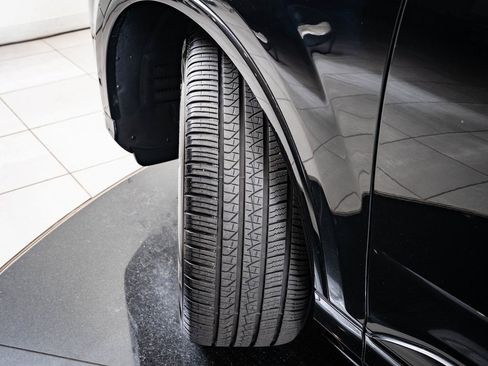 Certified 2025 Audi Q7 3.0T Premium Plus image 35