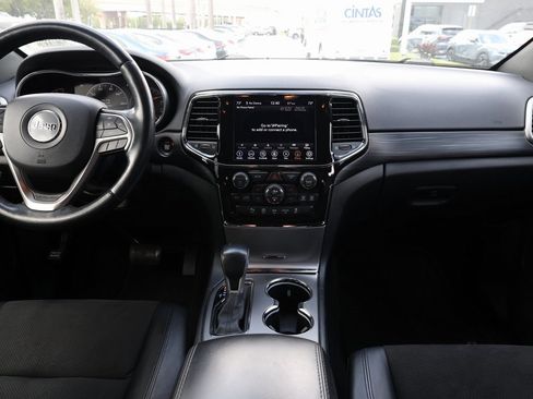 Used 2021 Jeep Grand Cherokee Laredo X image 24