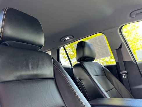 Used 2019 GMC Terrain SLT w/ Preferred Package image 18