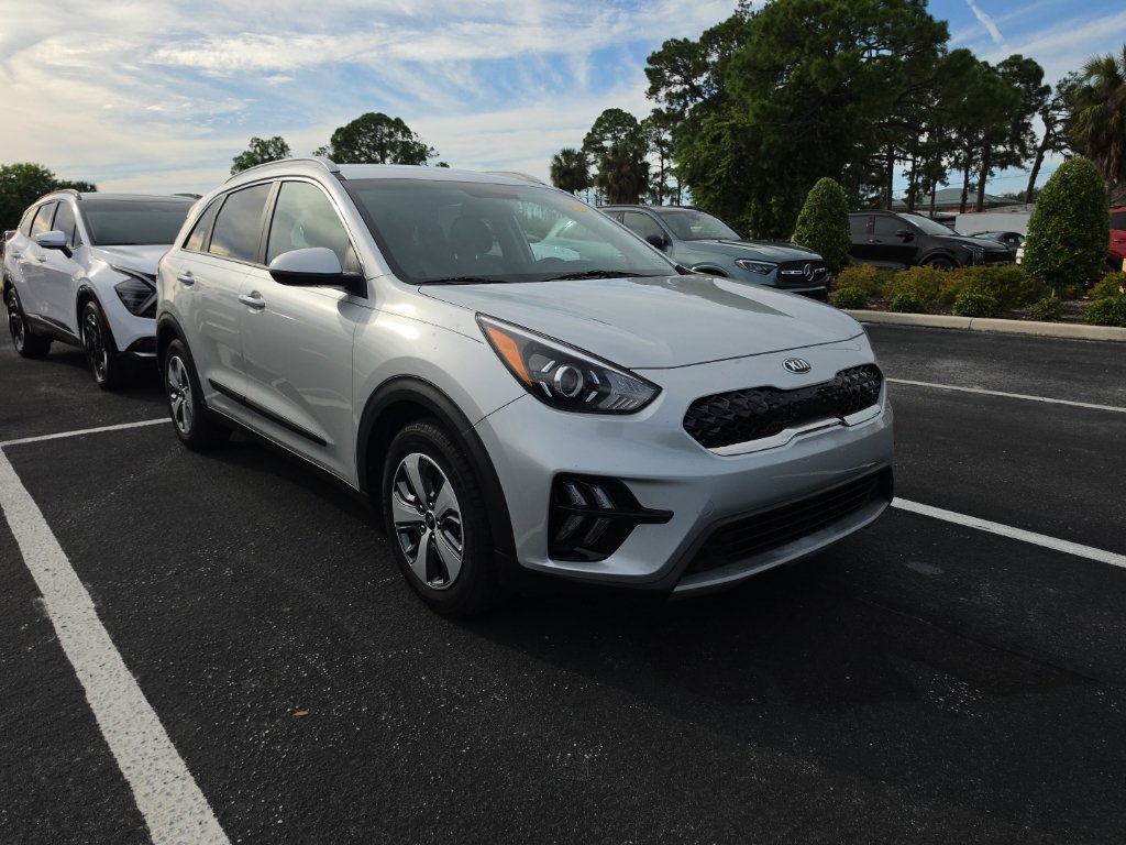 Used 2021 Kia Niro LX FWD image 3