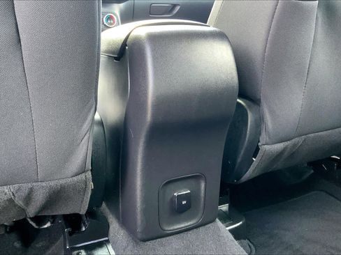 Used 2020 Ford Escape S image 32