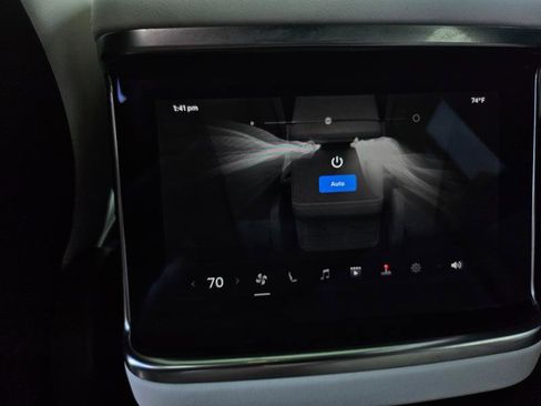 Used 2022 Tesla Model X image 62