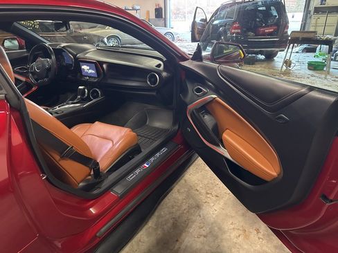 Used 2016 Chevrolet Camaro SS image 27