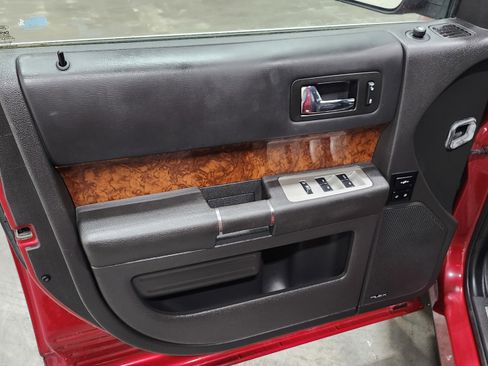 Used 2011 Ford Flex Limited image 27