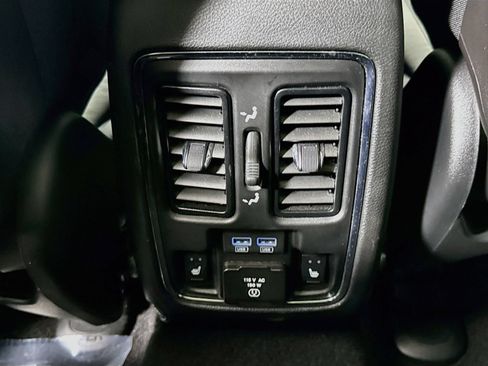 Used 2021 Jeep Grand Cherokee Limited w/ Luxury Group II AWD/4WD image 24