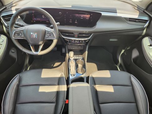 Used 2024 Buick Encore GX Avenir w/ Avenir Technology Package FWD image 9