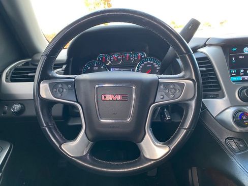 Used 2019 GMC Yukon SLT image 11