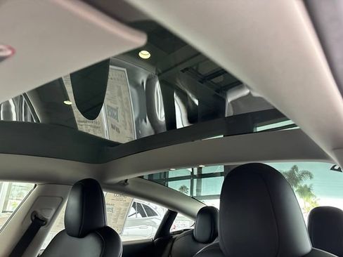 Used 2023 Tesla Model 3 Standard Range RWD image 18
