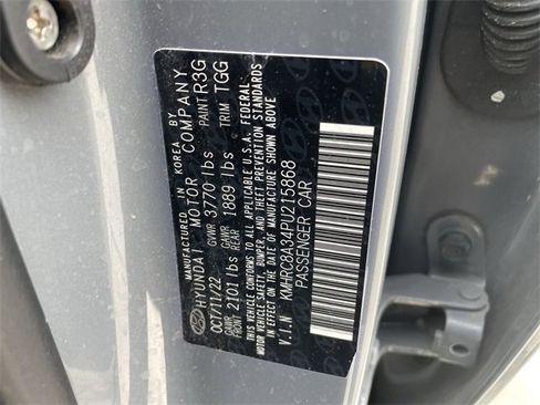 Used 2023 Hyundai Venue SEL image 32