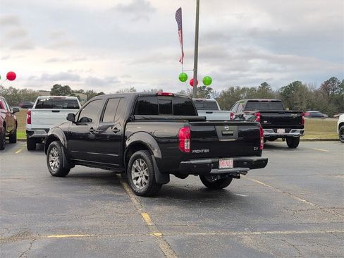 Used 2020 Nissan Frontier SV image 7