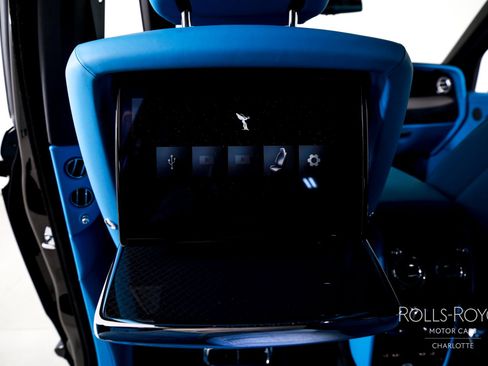 New 2026 Rolls-Royce Cullinan Black Badge image 21