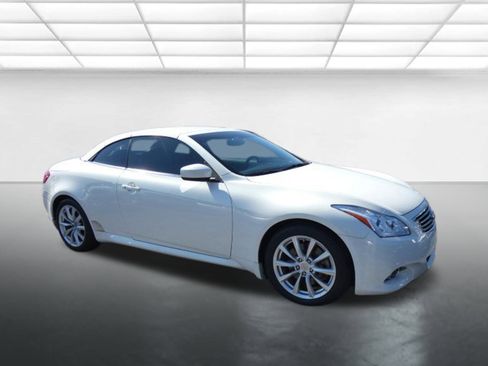 Used 2012 INFINITI G37 Convertible w/ Premium Pkg RWD image 3