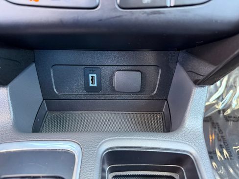 Used 2018 Ford Escape SE w/ SE Sport Appearance Package FWD image 28