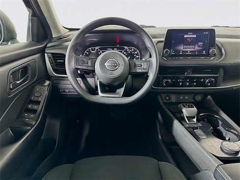 Used 2024 Nissan Rogue S image 21