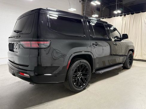 Used 2024 Jeep Wagoneer Series II w/ Convenience Group I image 4