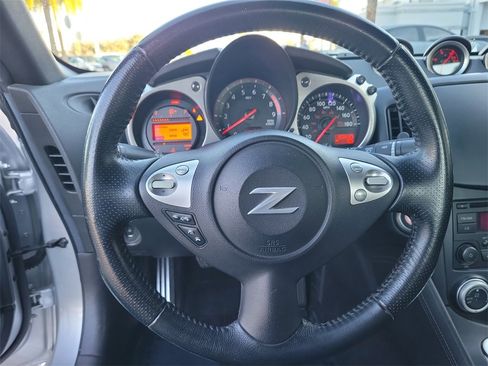 Used 2016 Nissan 370Z w/ Sport Package image 14