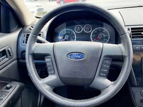 Used 2009 Ford Fusion SEL FWD image 19