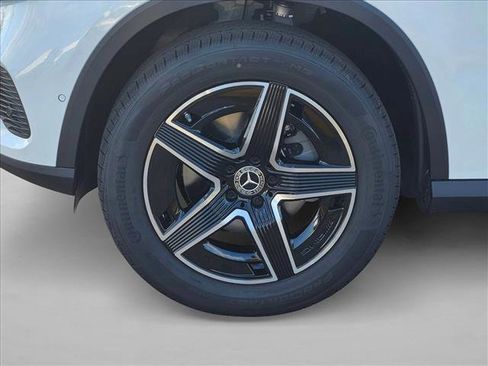 Certified 2026 Mercedes-Benz GLC 300 image 17