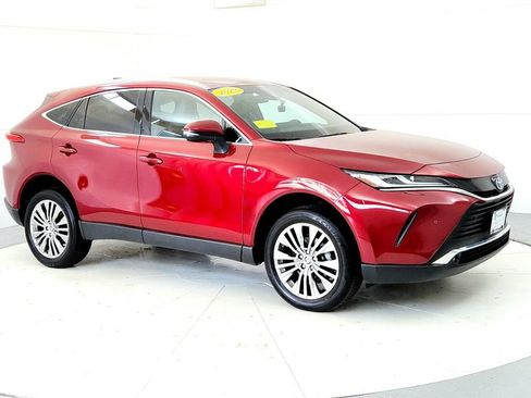 Used 2023 Toyota Venza XLE AWD/4WD image 7