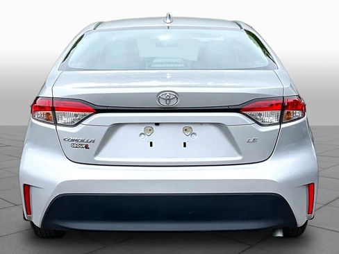 Certified 2025 Toyota Corolla LE FWD image 5
