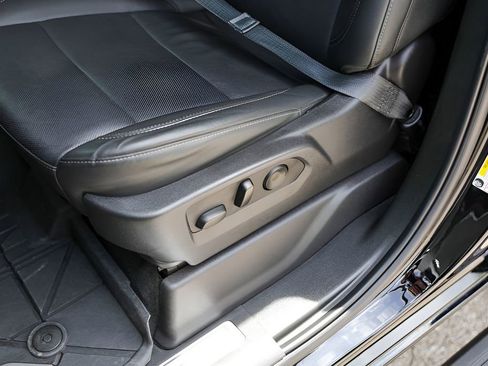 Used 2024 Chevrolet Silverado 1500 LTZ RWD image 11