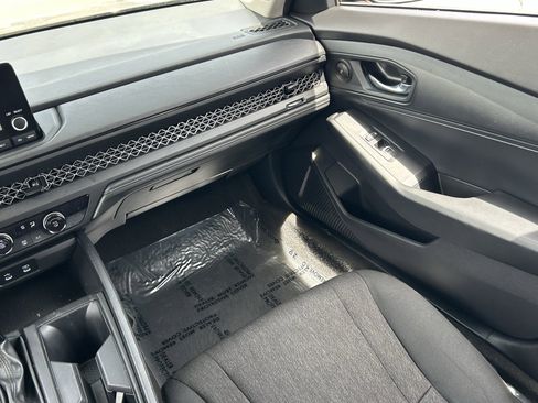 Used 2023 Honda Accord LX image 17