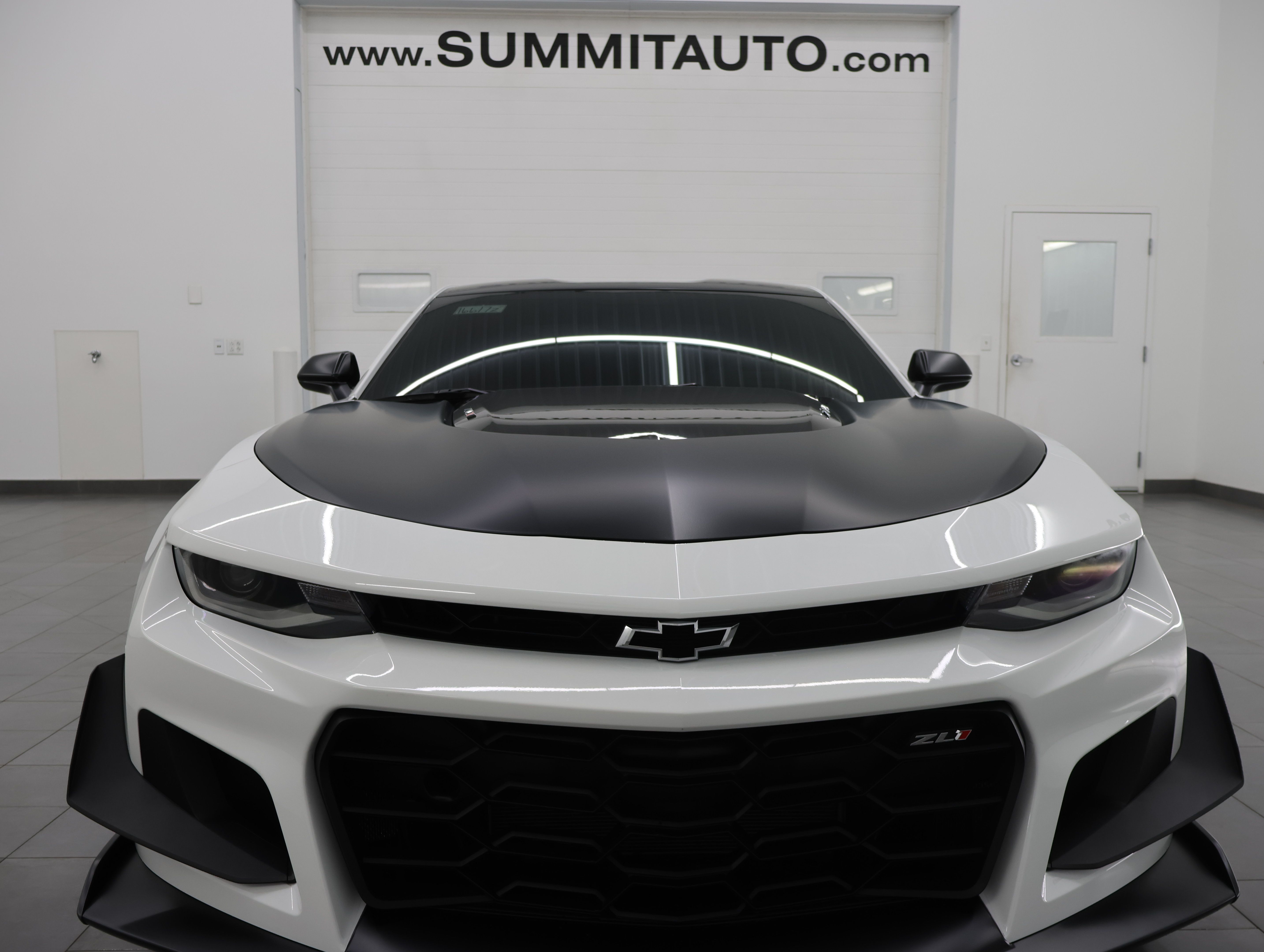 Used 2020 Chevrolet Camaro ZL1 RWD image 22