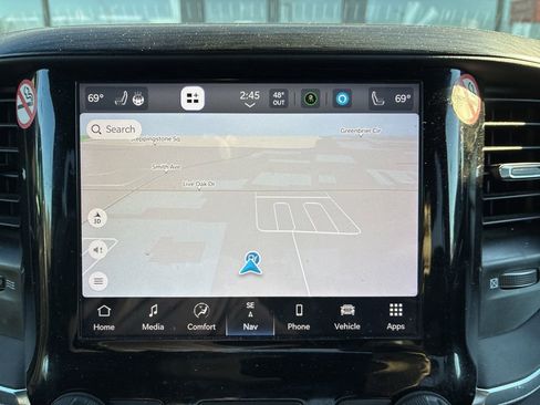 Used 2024 RAM 1500 Laramie image 16