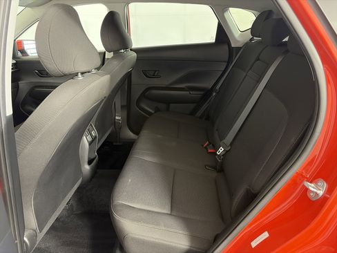 Used 2025 Hyundai Kona SEL AWD/4WD image 7