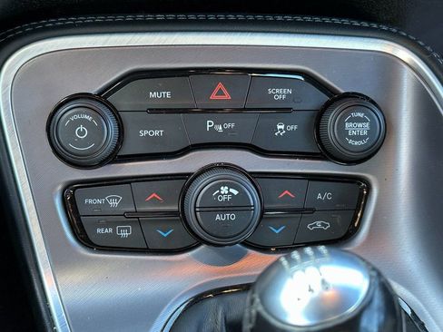 Certified 2022 Dodge Challenger R/T w/ Blacktop Package image 28