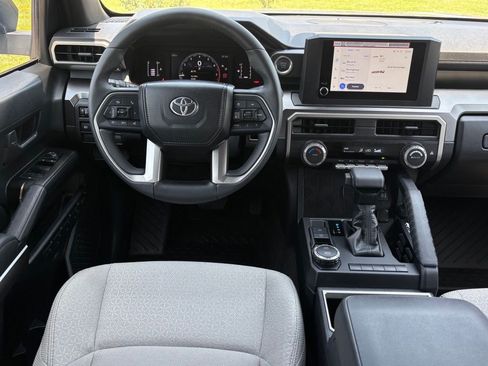 Used 2026 Toyota 4Runner SR5 RWD image 9