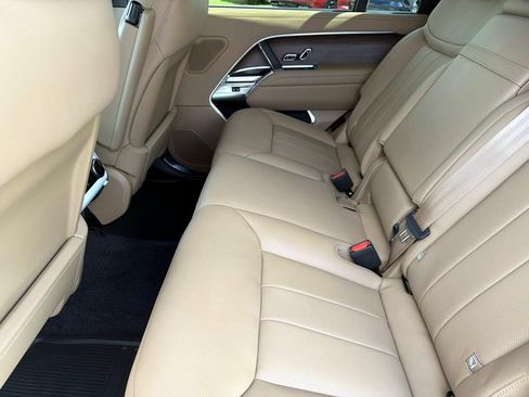New 2026 Land Rover Range Rover Long Wheelbase SE AWD/4WD image 13