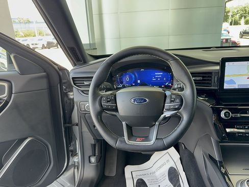 Certified 2022 Ford Explorer ST w/ ST Street Pack RWD image 33