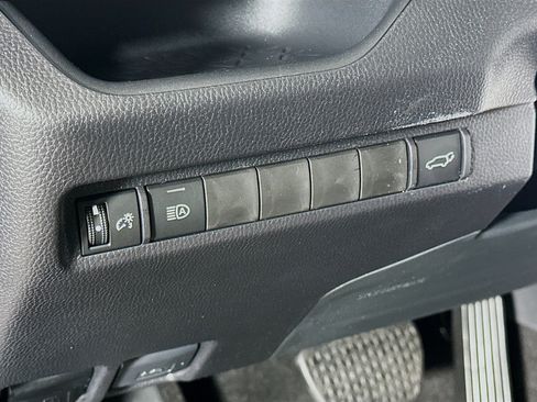 Used 2025 Toyota RAV4 XLE w/ Convenience Package FWD image 17