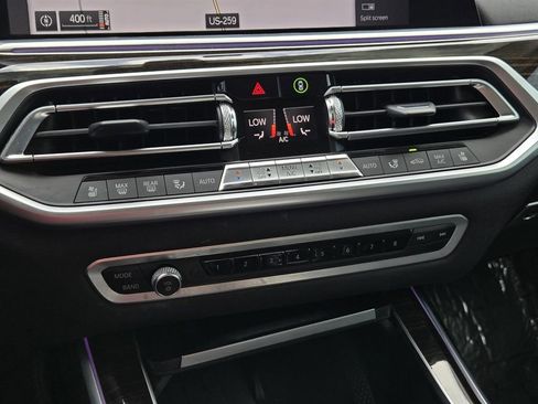 Used 2020 BMW X7 xDrive40i w/ Premium Package AWD/4WD image 16