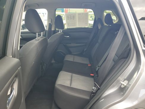 Certified 2024 Nissan Rogue SV FWD image 15