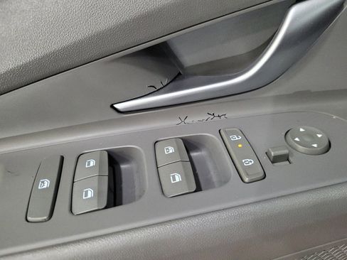 Used 2024 Hyundai Elantra SEL FWD image 27