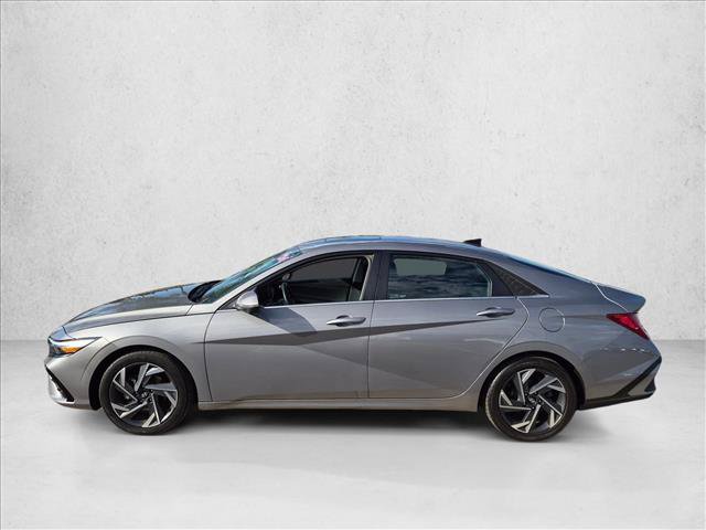 Used 2024 Hyundai Elantra Limited FWD image 9