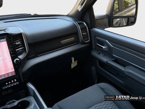 New 2026 RAM 2500 Big Horn AWD/4WD image 18