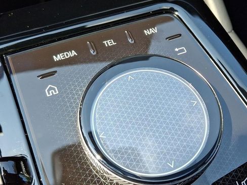 Used 2025 BMW 530i xDrive 530i xDrive image 24