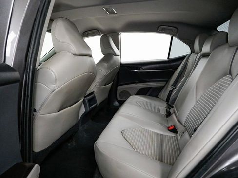 Used 2021 Toyota Camry SE image 21