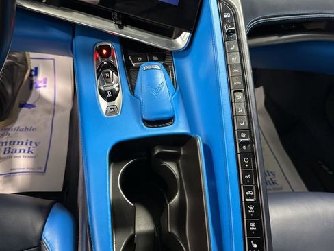 Used 2021 Chevrolet Corvette Stingray Premium Conv w/ Z51 Performance Package image 21