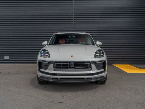 Used 2025 Porsche Macan Turbo image 6