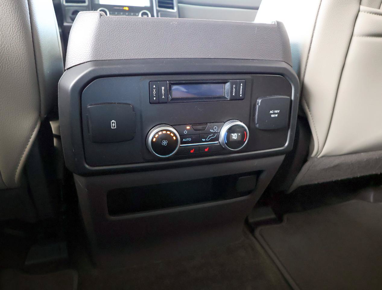 Used 2018 Ford Expedition Limited w/ Equipment Group 302A RWD image 38