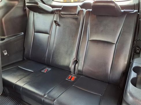 Used 2022 Toyota Highlander XSE image 11