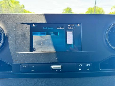 Used 2022 Mercedes-Benz Sprinter 2500 image 25