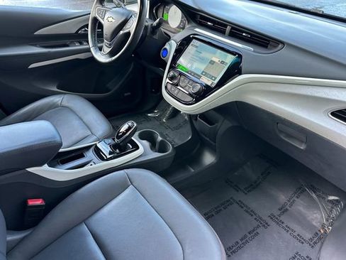 Used 2017 Chevrolet Bolt Premier w/ Driver Confidence II Package image 18