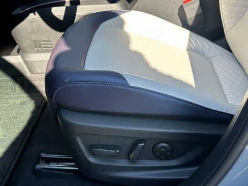 New 2026 Nissan Leaf Platinum+ w/ Cargo Package (Platinum+) image 12